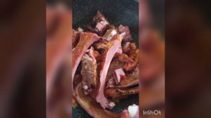 СОЛЯНКА ИЗ КОПЧЕНЫХ СВИНЫХ РЁБЕР