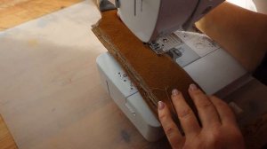 Не выкидывайте свои старые сапоги. Покажу, какую обновку из них можно сделать и носить с гордостью