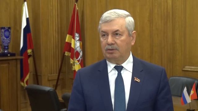 Владимир Мякуш об увеличении расходов на закупку учебников для школ в 2018 году смотреть онлайн