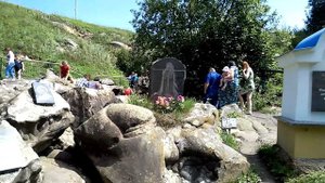 Святой источник "Каменец". Живые камни//с. Верхососенье, Орловская область