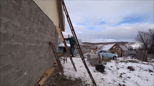 Фронтон из профнастила/ строительство гаража  /Дом в деревне/ будни в деревне.
