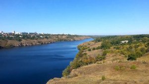 Остров Хортица и река Днепр в Запорожье