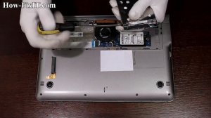 How to install SSD in Samsung NP530U | Hard Drive replacement