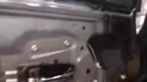 Раз уж разбираем салон Ниссан Альмера для шумоизоляции, то заодно и заводские материалы оценим