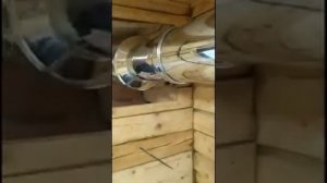 Установили сендвич трубы из кирпичного дымохода на улицу