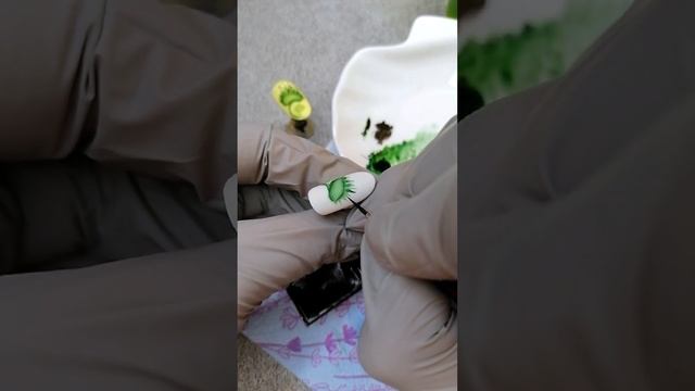 МК Венерина мухоловка акварелью на ногтях. Дизайн на хэллоуин.