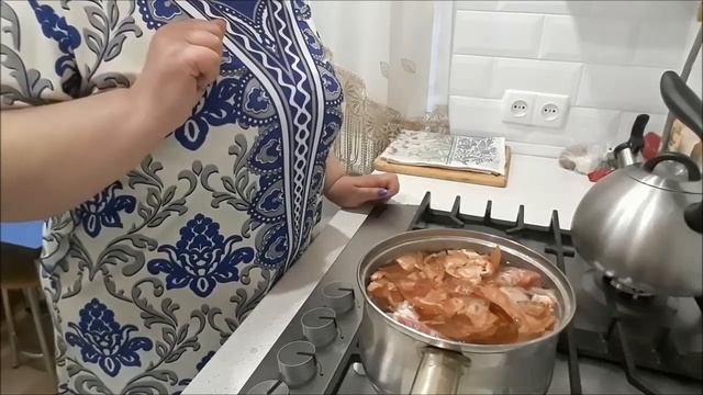 Сало в луковой шелухе. Видеорецепт.