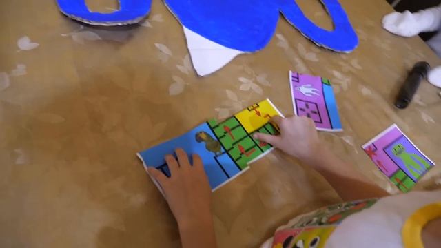 VLOG Реакция Алисы на кладовку с подарками. Garten of banban 3 в реальной жизни. ДР часть 4 смотреть онлайн