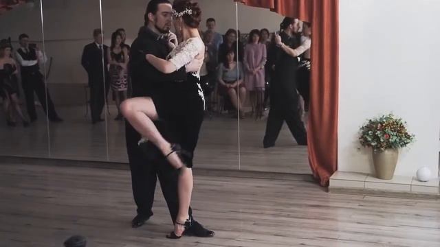 Карина и Артём Довбуш. Тула. Милонга для Мужчин 27.02.21 №3 смотреть онлайн