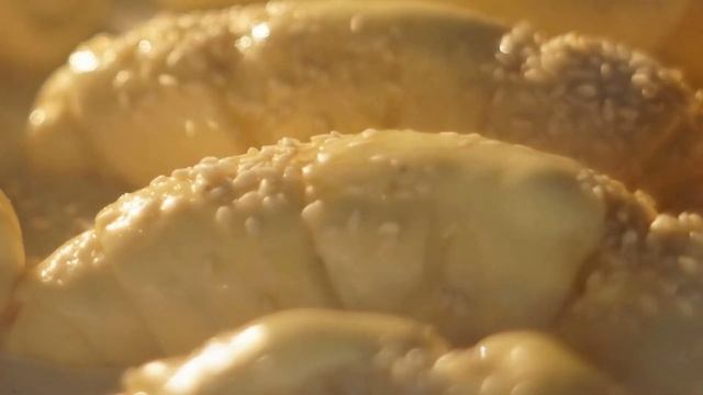 Круасаны в печи смотреть онлайн