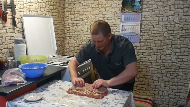 Мясной рулет в домашних условиях в коллагеновой оболочке.