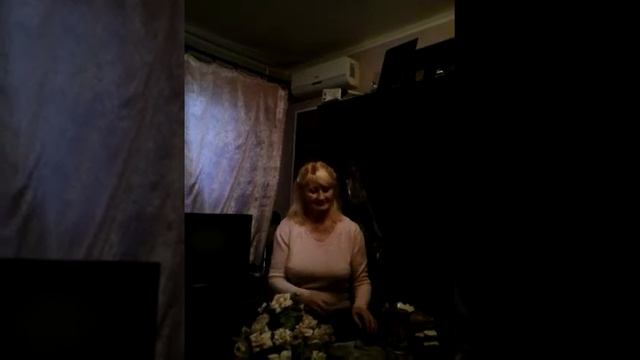 ИДЕТ ДЕВЧОНКА смотреть онлайн