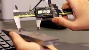 В центральной лаборатории комбината ввели в эксплуатацию новую разрывную машину.