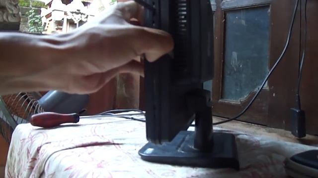 Cara Membuka Chasing LCD Monitor смотреть онлайн