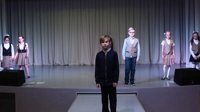 Презентационный показ школьной формы 2022-2023 для среднего звена смотреть онлайн