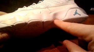 Реставрация кроссовок - красим подошву / Sneaker sole restoration