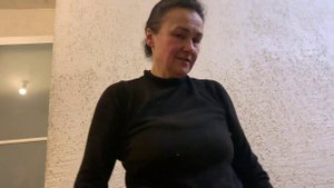 Мама строит будку для собаки Найды