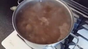 Суп с фасолью и сушеной говядиной.
