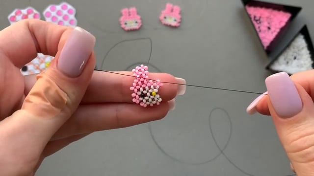 Tutorial / МК / MY MELODY из бисера в технике крестик?❗️ВИДЕО НЕ МОЕ❗️ смотреть онлайн