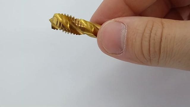 Метчики машинные Narex (покрытие TiN) 2260 M для глухих отверстий смотреть онлайн