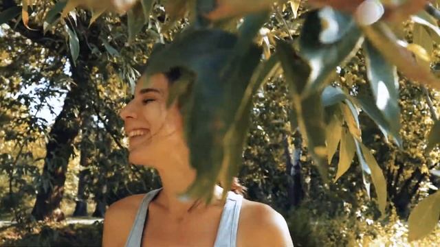 Настроение: лето, юбка в горошек, любовь смотреть онлайн