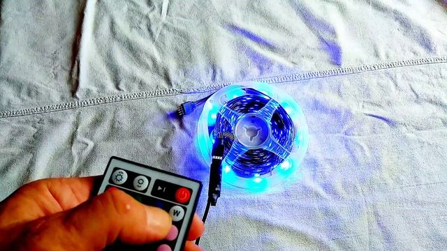 RGB светодиодная лента с пультом ДУ / RGB LED strip with remote control