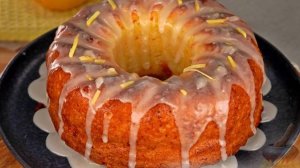 Слаженная игра имбиря с лимоном.
ИМБИРНО-ЛИМОННЫЙ КЕКС С ГЛАЗУРЬЮ