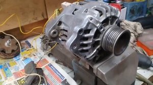 Генератор Volkswagen Bora.