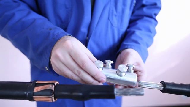 28 Монтаж муфты на кабель с изоляцией из сшитого полиэтилена (12 мин)
