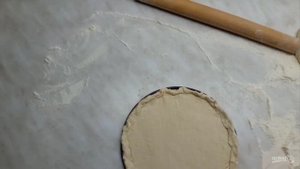 Пицца с грушей и горгонзолой (десертная)