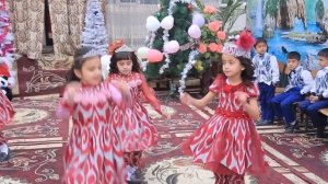 Alifbe Bayramida olma pishganda