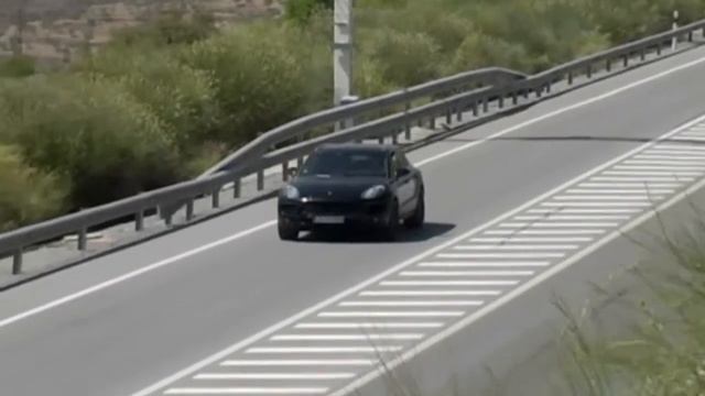 Новый внедорожник Porsche. Первое видео