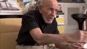 Жак Фреско. Рассказ про Стаса, кошку Дусю и попугая Розелло