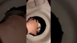 КАК ЗАМЕНИТЬ ТОПЛИВНЫЙ НАСОС В БАКЕ НА РЕНО ЛОГАН