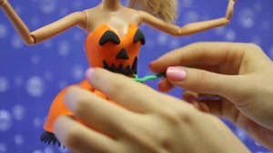 Костюм на Хэллоуин для Барби ? DIY Одежда для кукол своими руками Легкий пластилин