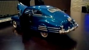 Miniatura  Chevy Aerosedan 1948 Fleetline Motormax 1:24 Azul