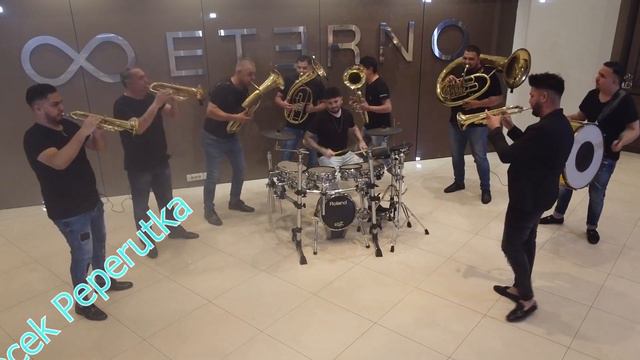 ORK STEFAN I NENAD MLADENOVIC Cocek Peperutka смотреть онлайн