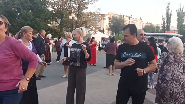 город Белгород Элегантные танцы