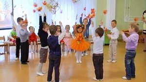 осенний Танец на утреннике ОСЕНЬ (средняя группа)