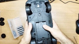 Обзор машинки на радиоуправлении Rastar Bugatti Divo Серая