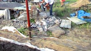 Отбойный молоток в действии