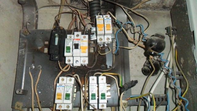 Ревизия и замена оборудования этажного электрощита. смотреть онлайн