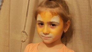 ТИГРЁНОК делаем макияж аквагрим и играем Tiger face painting for kids entertainment