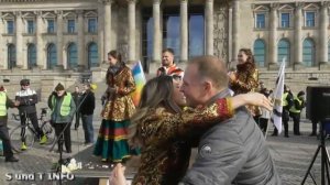 ❤️ Белое злато - Weißes Gold und staatenlos.info Rüdiger Hoffmann vor dem Reichstag in Berlin ❤️