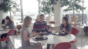 Сериал Стажеры. 2 серия