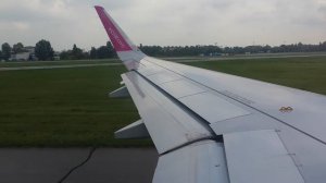 Airbus A320 take-off Wizz Air Chopin (WAW) Airport