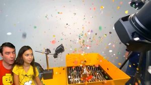 САМОЕ ЗАЛИПАТЕЛЬНОЕ ВИДЕО в ЛАЙК и ТИКТОК! ИЗМЕЛЬЧИТЕЛЬ ВСЕГО - SHREDDER - ВАУ Челлендж Валеришка