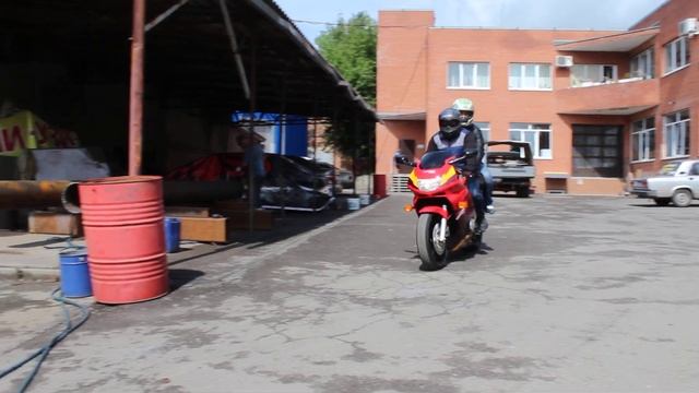 Клиент изКрыма забирает Honda CBR 600 F 3. Без пробега по России. WWW.MOTOBAZA.BIZ