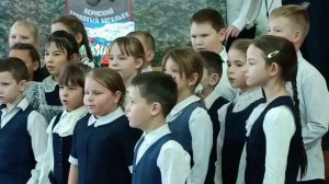 Дети поют песню "О той весне"