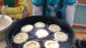 Алаадьы астыыбыт. Готовим оладьи